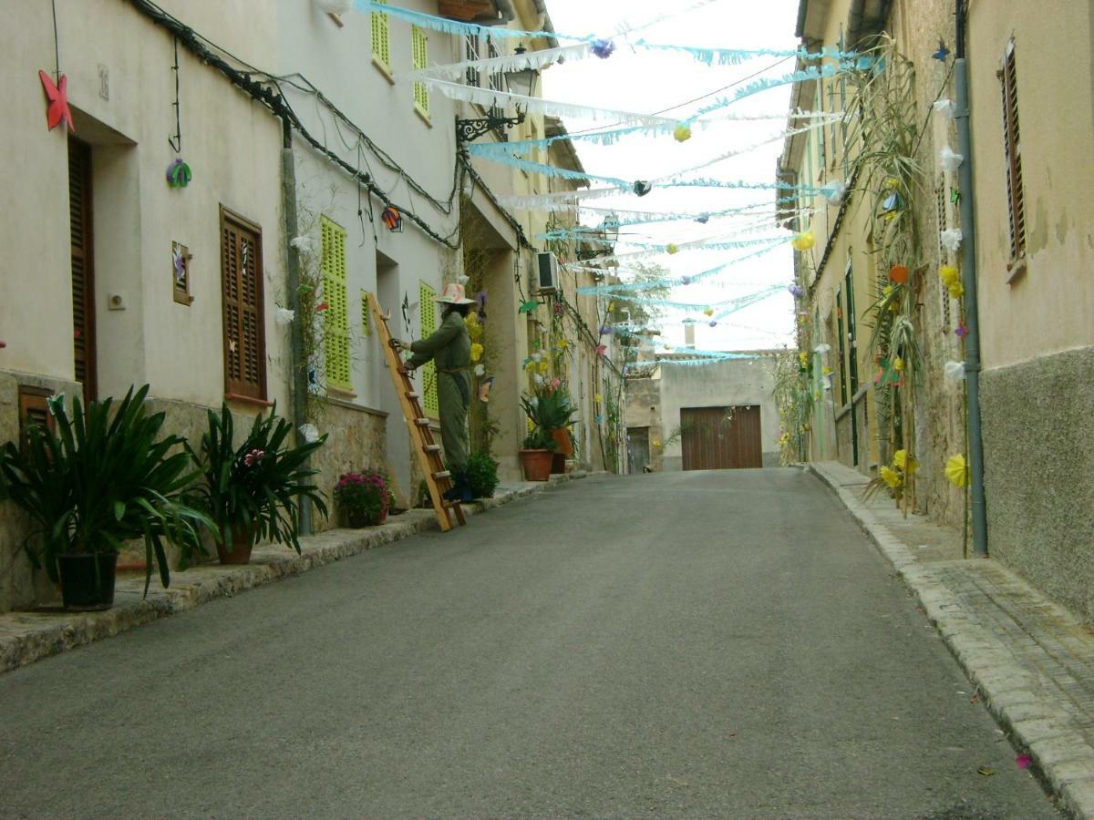 Flowers House Villa Maria De La Salut Exterior photo